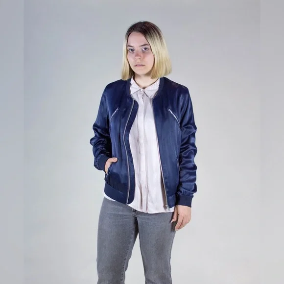 Embroidered spring jacket - Picture 2 of 8